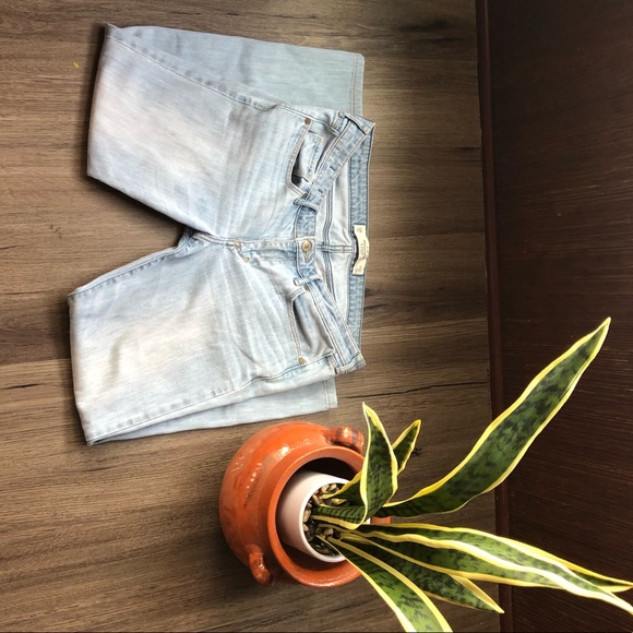 A&F light wash jeans no rips or distress - Picture 6 of 8